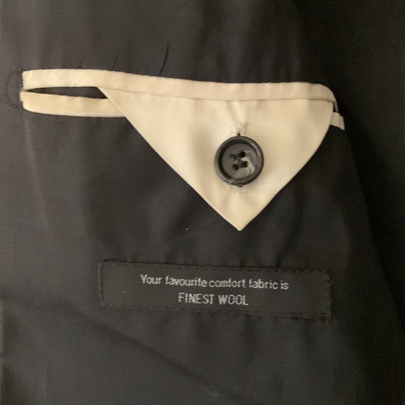 EUC Strellson suit - Picture 8 of 9